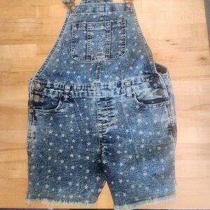 Denim overall shorts with white stars